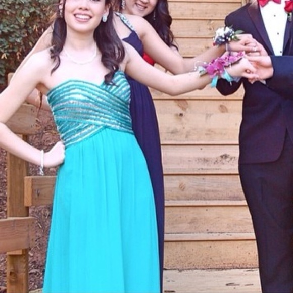 Morgan & Co Aqua Blue Sequined Strapless Evening Gown Formal Dress, Size 4 - Picture 3 of 8